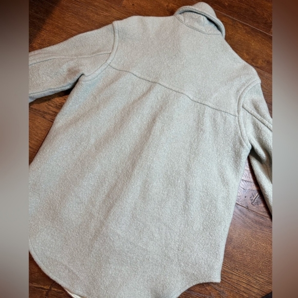 Wilfred Free | The Ganna™ Shirt Jacket - Picture 2 of 8